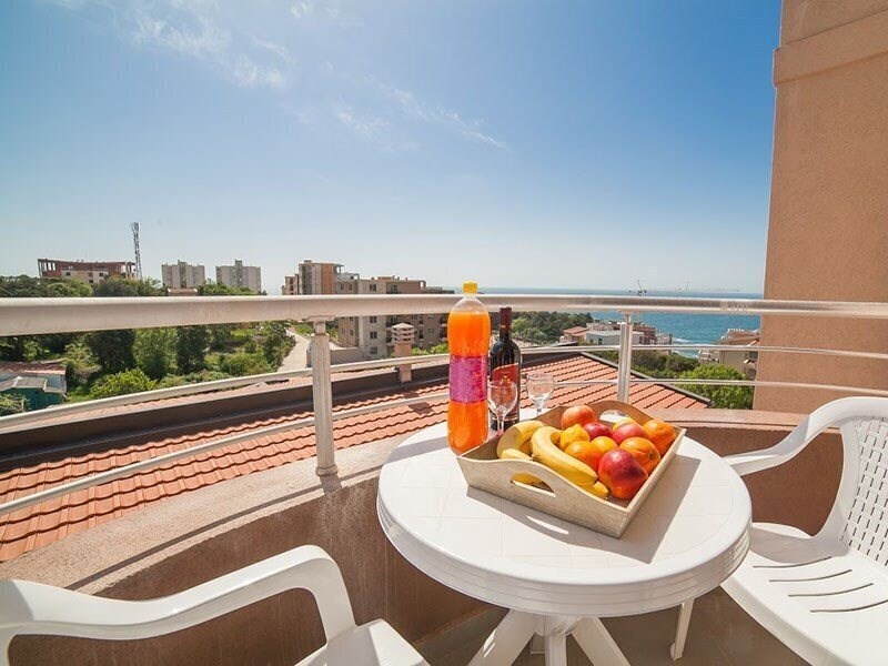 Фотография Lara Dobra Voda (ex. Lara S Apartment) 3*